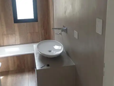 Casa 6 ambientes con 3 baños