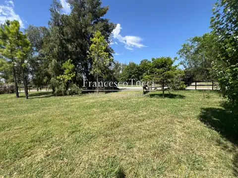Terreno en venta en el Barrio Santa Matilde Luján