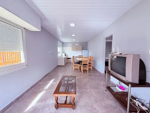 Depto Tipo Casa 6 ambientes con 2 baños