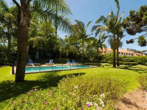 Casa en Alquiler Temporal en Playa Mansa, USD 0