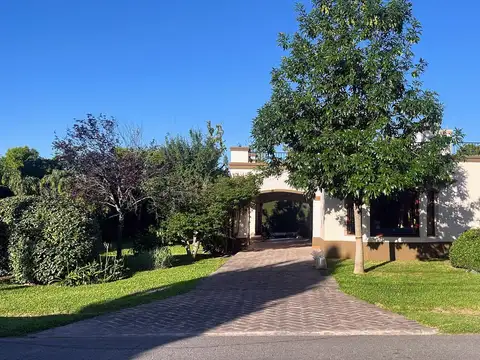 Casa en Venta en Country Club Banco Provincia, USD 250.000
