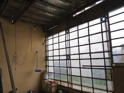 Galpon en Venta 30  mts Fondo