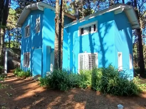 Casa en venta - 3 Dormitorios 3 Baños - Mar de las Pampas