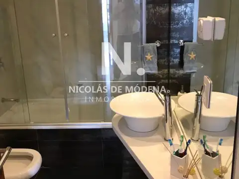 Departamento en Venta en Playa Mansa, USD 285.000