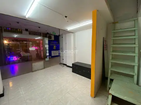 LOCAL EN ALQUILER, EN GALERIA CENTRICA, VILLA GESELL