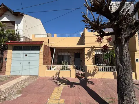 Excelente Casa 2 cocheras Haedo Norte / El Palomar. Dueño alquila