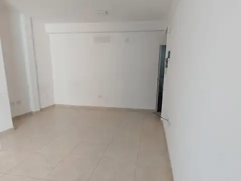 Oficina en Alquiler en Banfield, $ 400.000