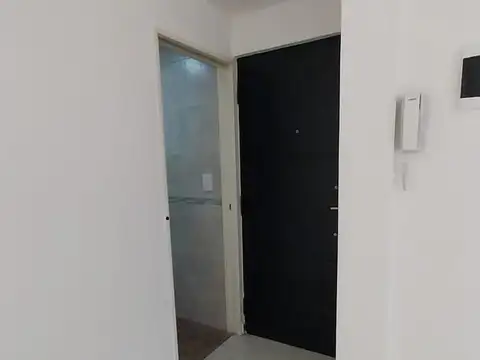 Oficina en Alquiler en Banfield, $ 400.000