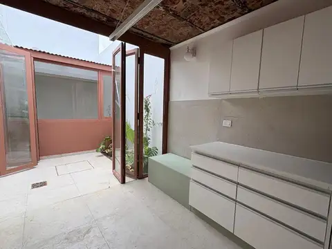 Depto Tipo Casa 5 ambientes con 2 baños