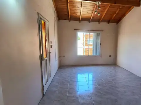 Depto Tipo Casa en Venta en Ramos Mejia, USD 48.000