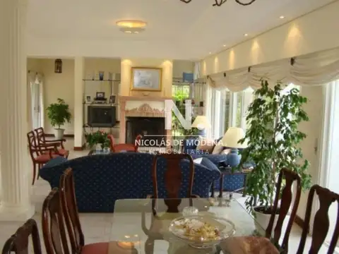 Hermosa casa en venta de 5 dormitorios.