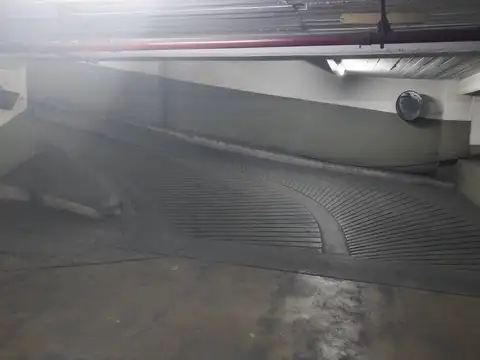 Cochera en Venta para coche grande