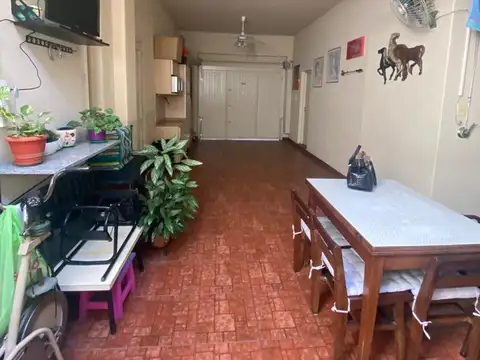 Av Castañares 6300, Piso PB