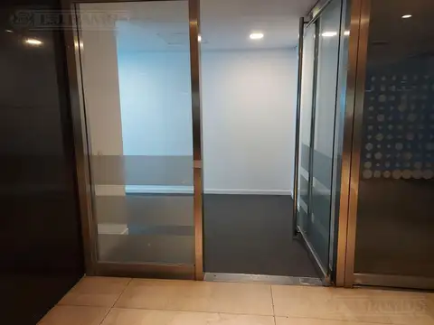 Oficina en Alquiler al Sur