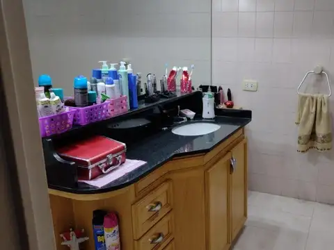 Casa en Venta con 4 cocheras