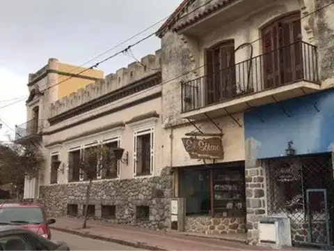 rivadavia  y caraffa 300