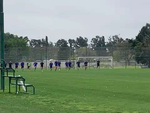 Casa en Alquiler con 5 cocheras