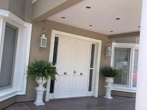 Casa en Alquiler en Galapagos, USD 2.500