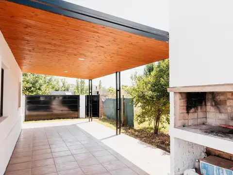 Casa en Venta con 1 cochera