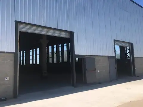 Nave Industrial 1900 m2  Autovía RP5 Cordoba - Alta Gracia