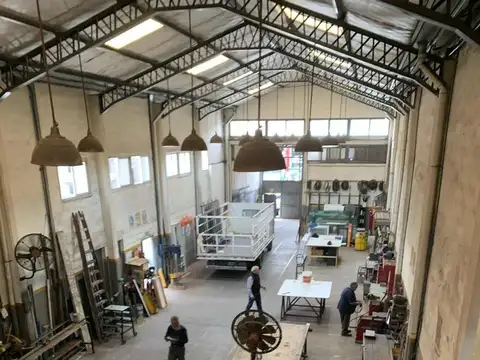 GALPON   Excelente Estado y Ubicación Temperley  O