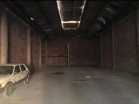 Venta de Galpon + Casa