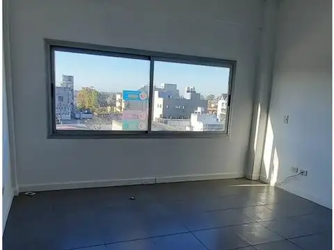 Oficina en venta - Av. Pres. Peron 2700 San Justo