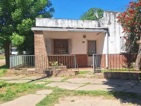 VENDO CASA  en Sarmiento 3905 – Santo Tomé