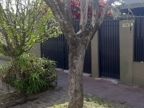 Casa - Venta - Argentina, Tres de Febrero - Jeronimo Salguero 1485