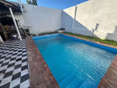 Casa Venta 3 Ambientes Solo PB Piscina Beccar