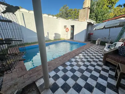 Casa Venta 3 Ambientes Solo PB Piscina Beccar