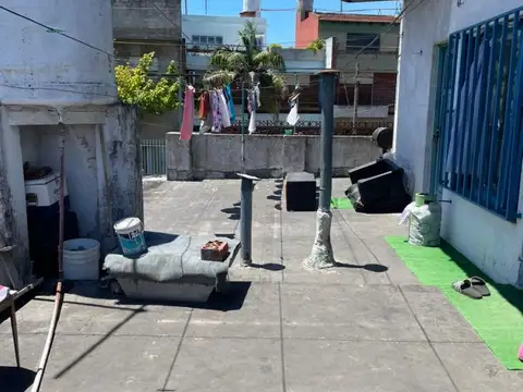 Casa 7 ambientes con 3 baños