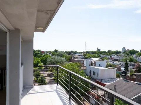 Departamento 4 ambientes con 3 baños