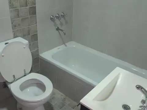 Depto Tipo Casa en Alquiler 15 años