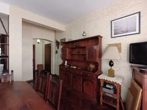 Depto Tipo Casa en Venta 56 años