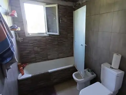 Casa en Alquiler con 2 cocheras