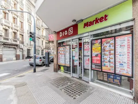 VENTA DE LOCAL CON RENTA AMPLIO SUBSUELO EN BALVANERA