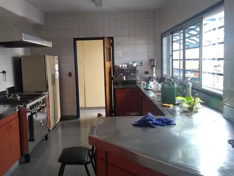 Av. Velez Sarsfield 1600