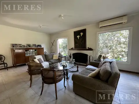 Casa en Alquiler Temporal con 1 cochera