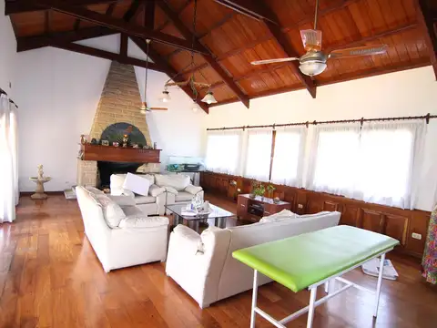 Casa en Venta con 1 cochera