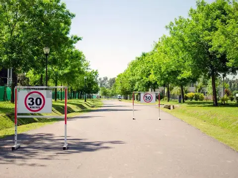 Terreno en Venta en Prados del Oeste, USD 75.000