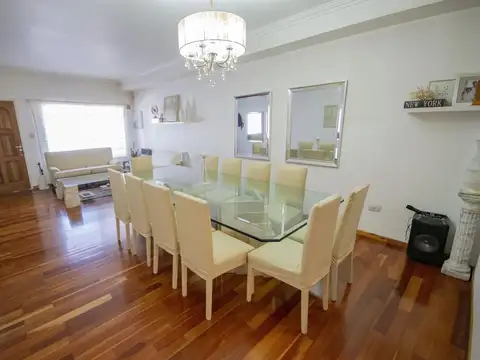 Casa en Venta en Olivos Maipu/Uzal, USD 420.000