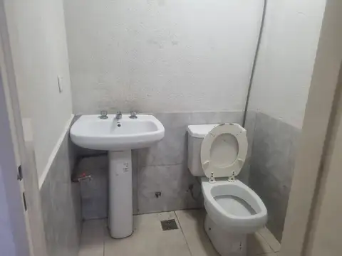 Local en Venta en Chacarita, USD 130.000