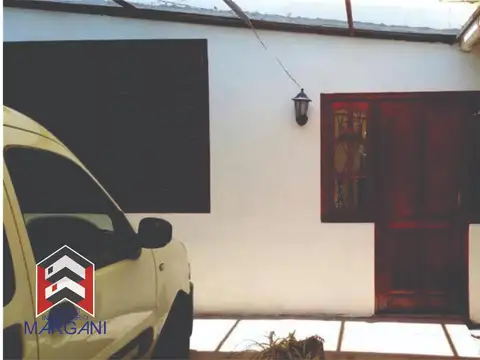 Excelente Dpto Tipo Casa 3 AMB AMPLIOS c/ COCHERA Al Frente