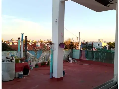 Depto Tipo Casa en Venta en La Perla Norte, USD 120.000