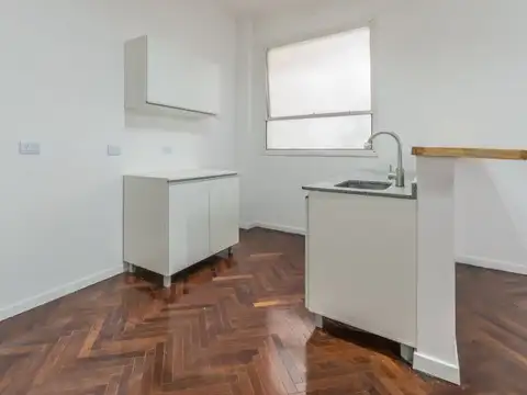 Sarmiento 1800 , Piso 4