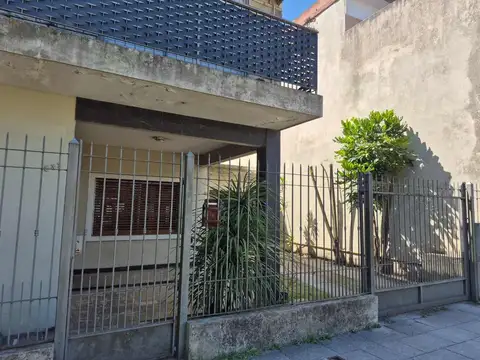 Depto Tipo Casa en Alquiler de 3 ambientes