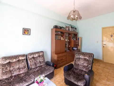 Depto Tipo Casa 4 ambientes con 2 baños