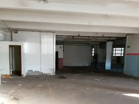 Galpon en Venta 20  mts Frente