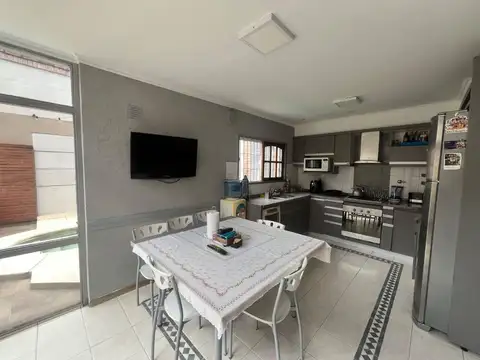 Casa en Venta en Barrio Naón, USD 440.000